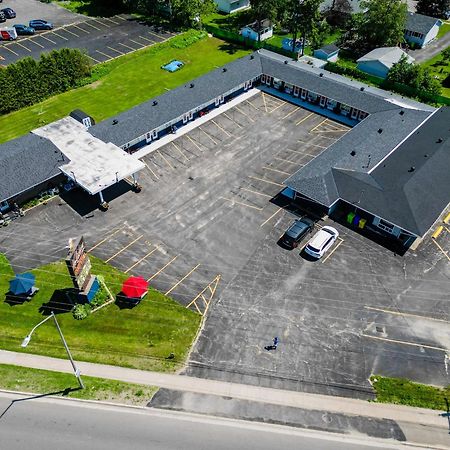 Holiday Motel Sault Ste. Marie Exterior photo