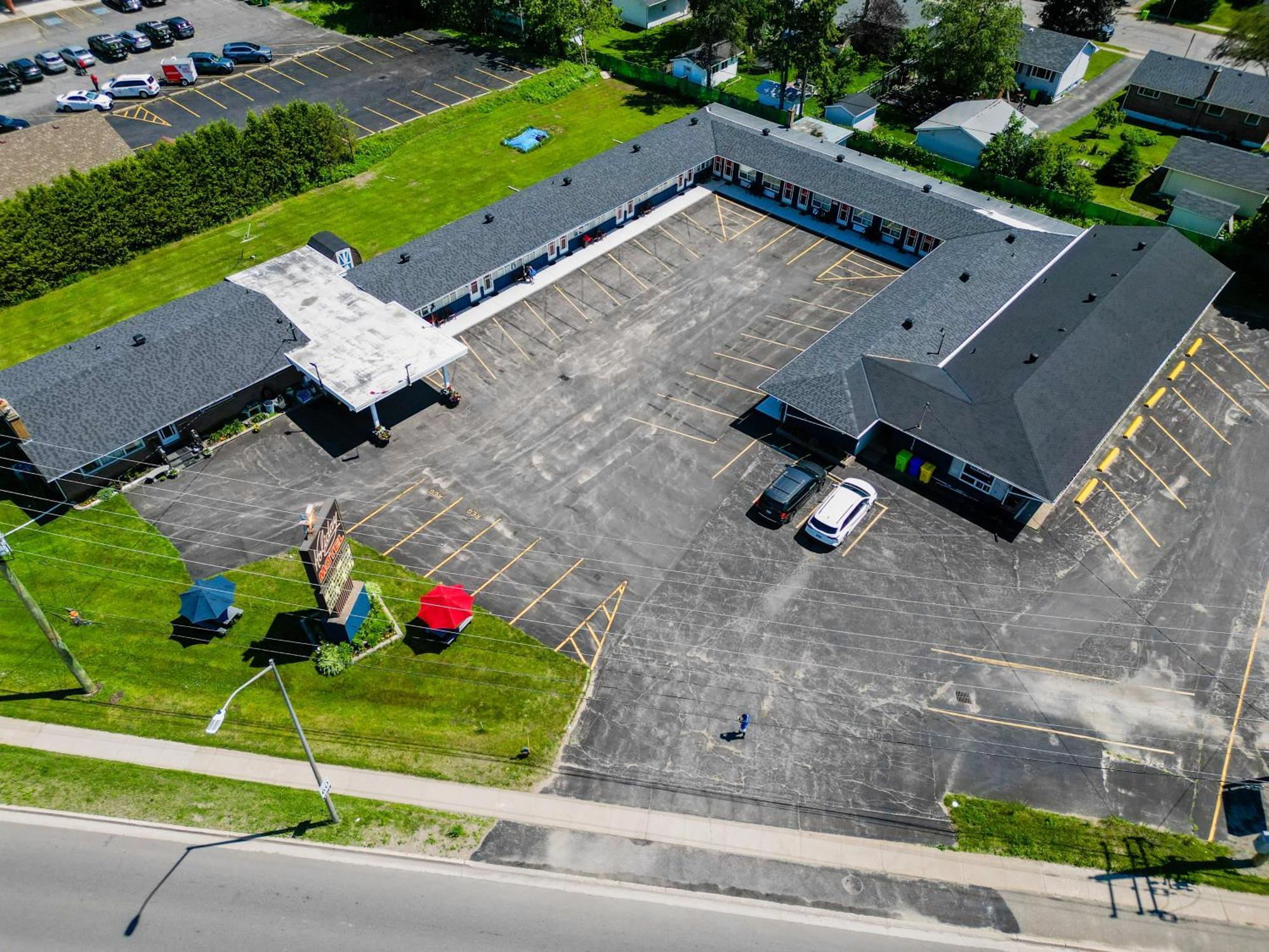 Holiday Motel Sault Ste. Marie Exterior photo